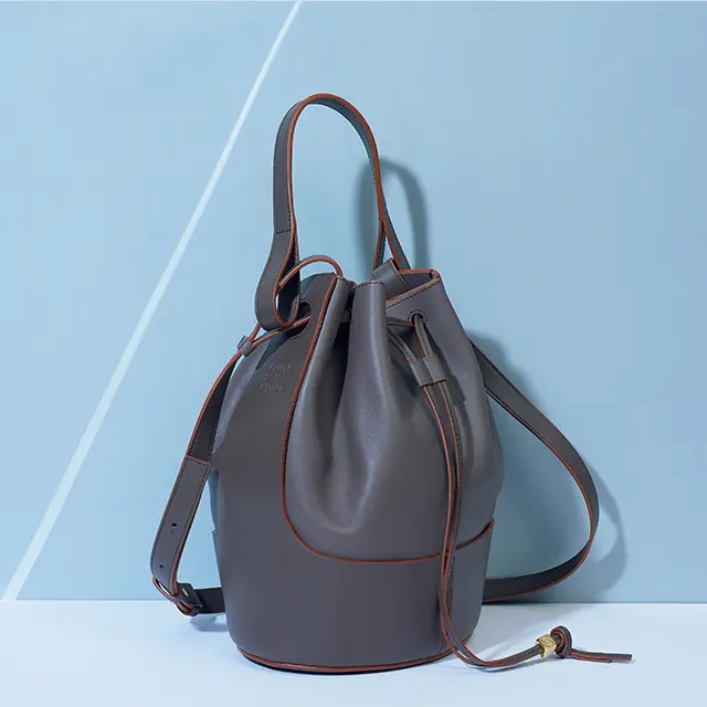 最高品質のナパレザーだからキュッと絞っても美しさをキープ