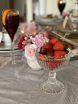 苺をマリボウルにのせて