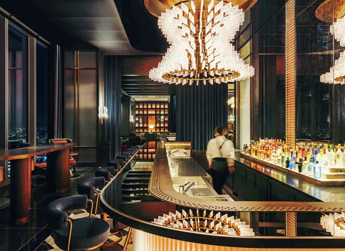 スペシャリティバー＆レストラン「ドリフトウッド」