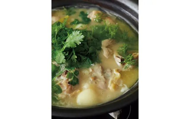 骨つき鶏もも肉とにごり酒の鍋３