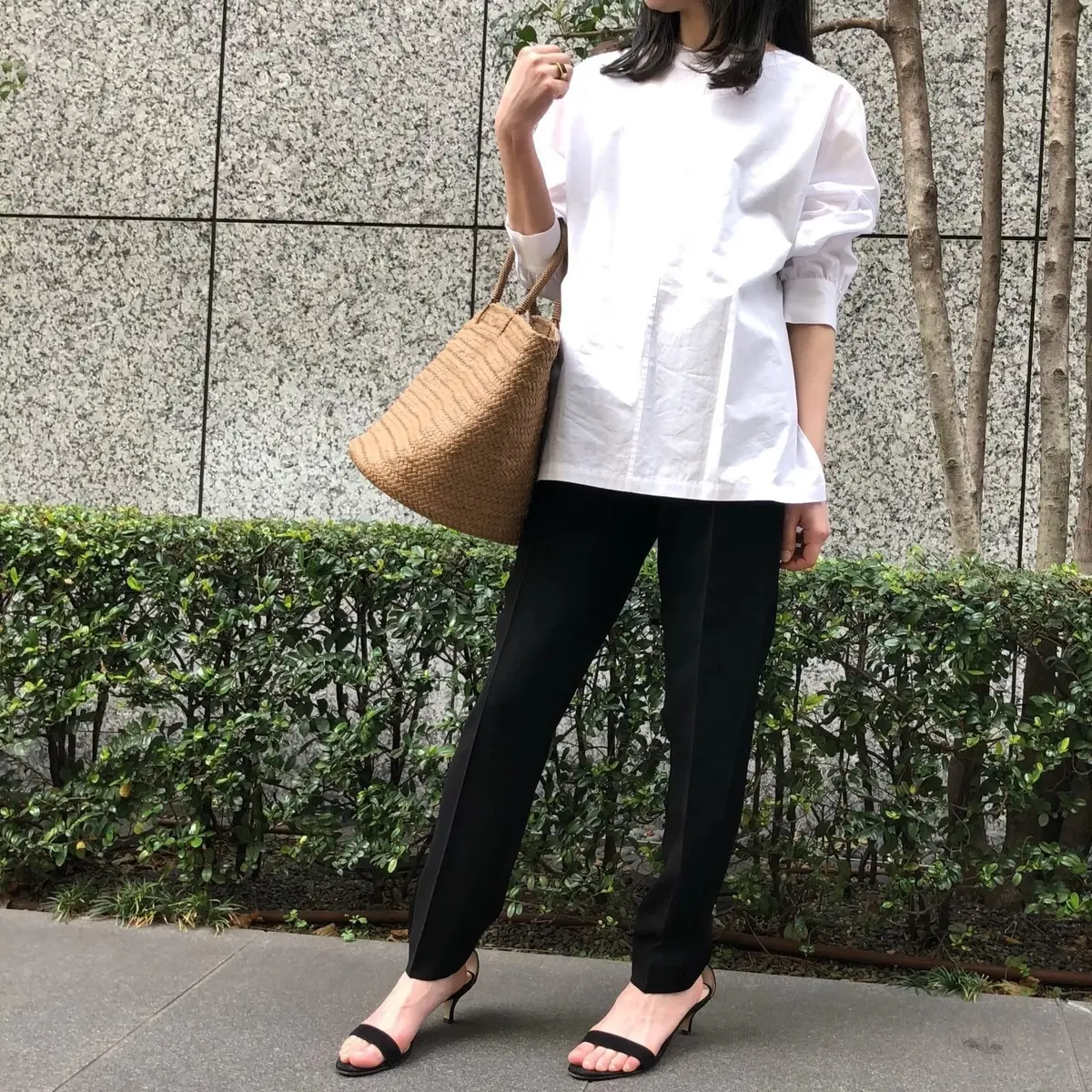 美脚見え【50代 春ファッション】エクラの画像_12