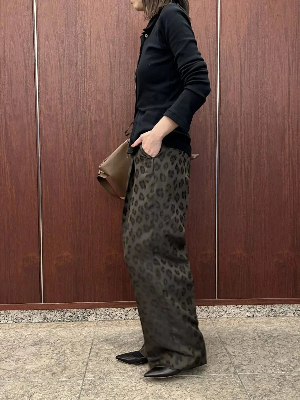 着回しがきく冬の柄パンツをスタッフの私服の画像_9