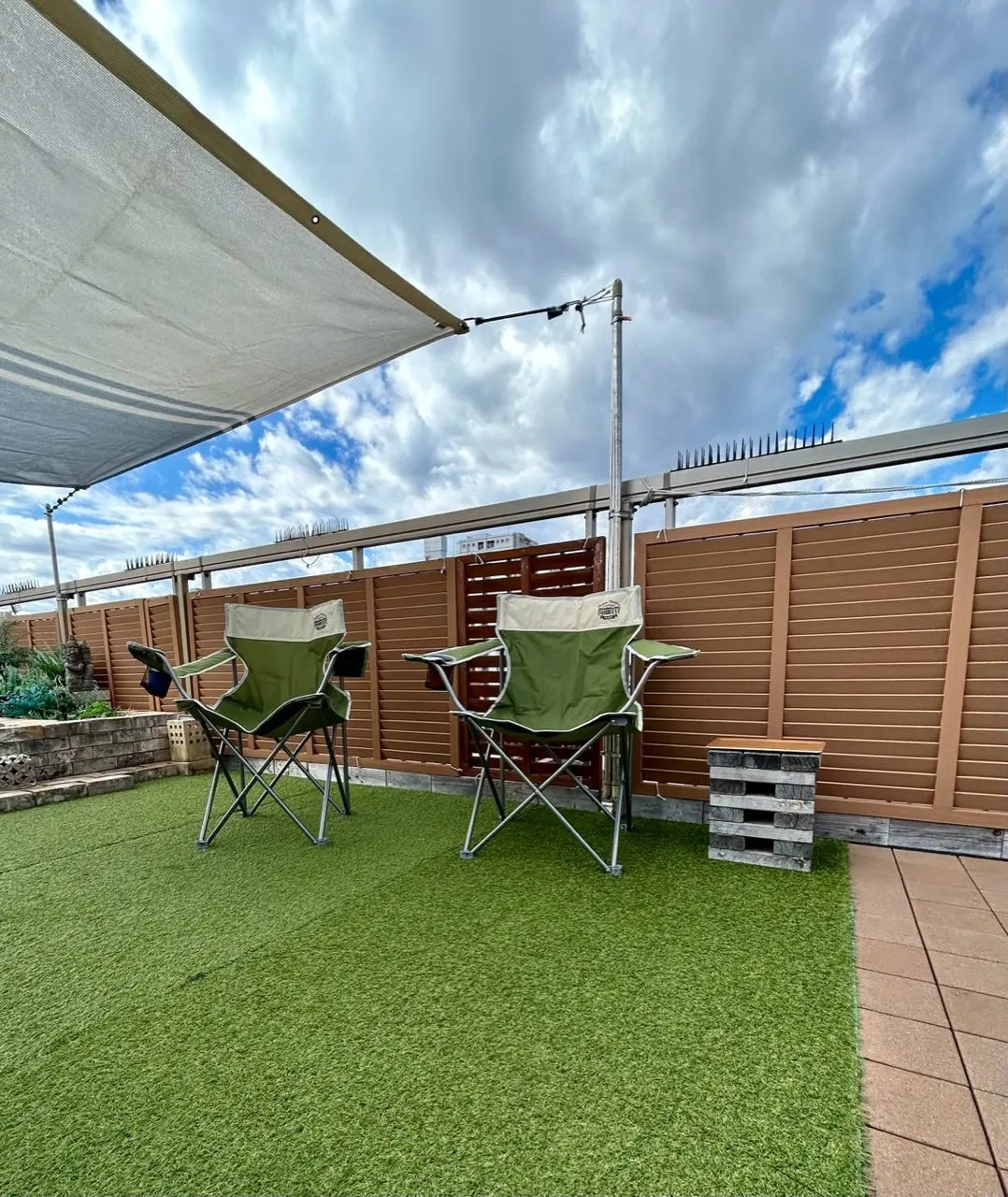 スカイバルコニーとチェア