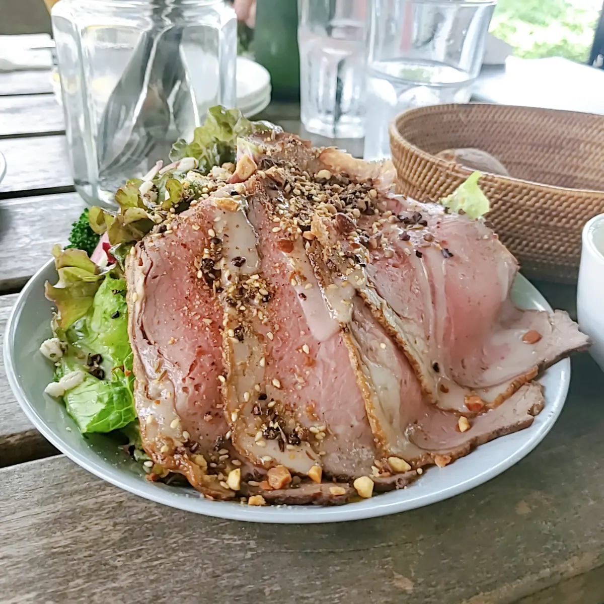ローストビーフのサラダ