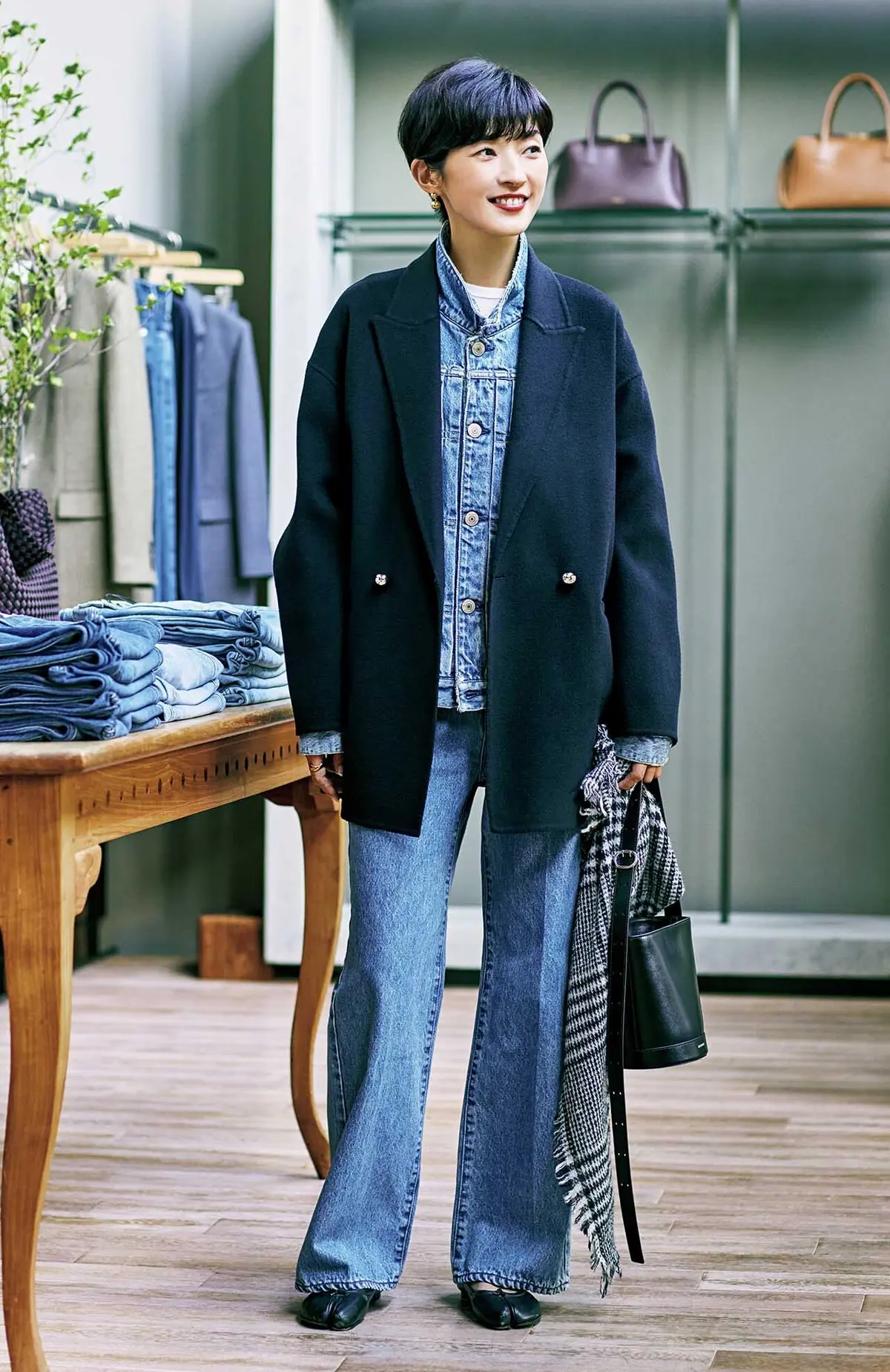 シャープで軽い1枚仕立てのコート