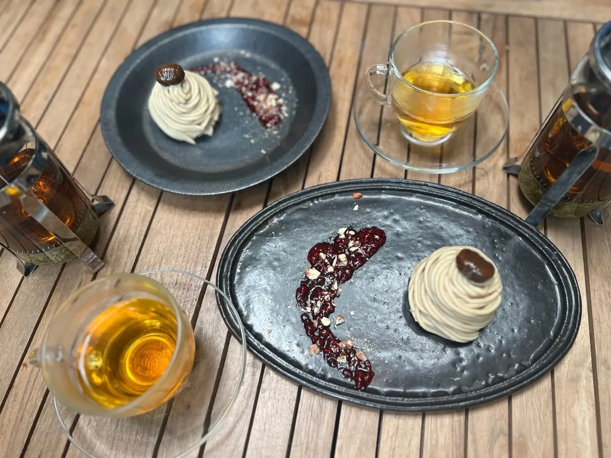 ほどよいドラマティック感のスカートでココの画像_7