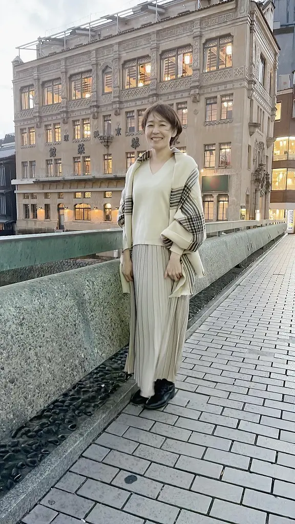 マキシ丈スカートにお気に入りのストールでの画像_5