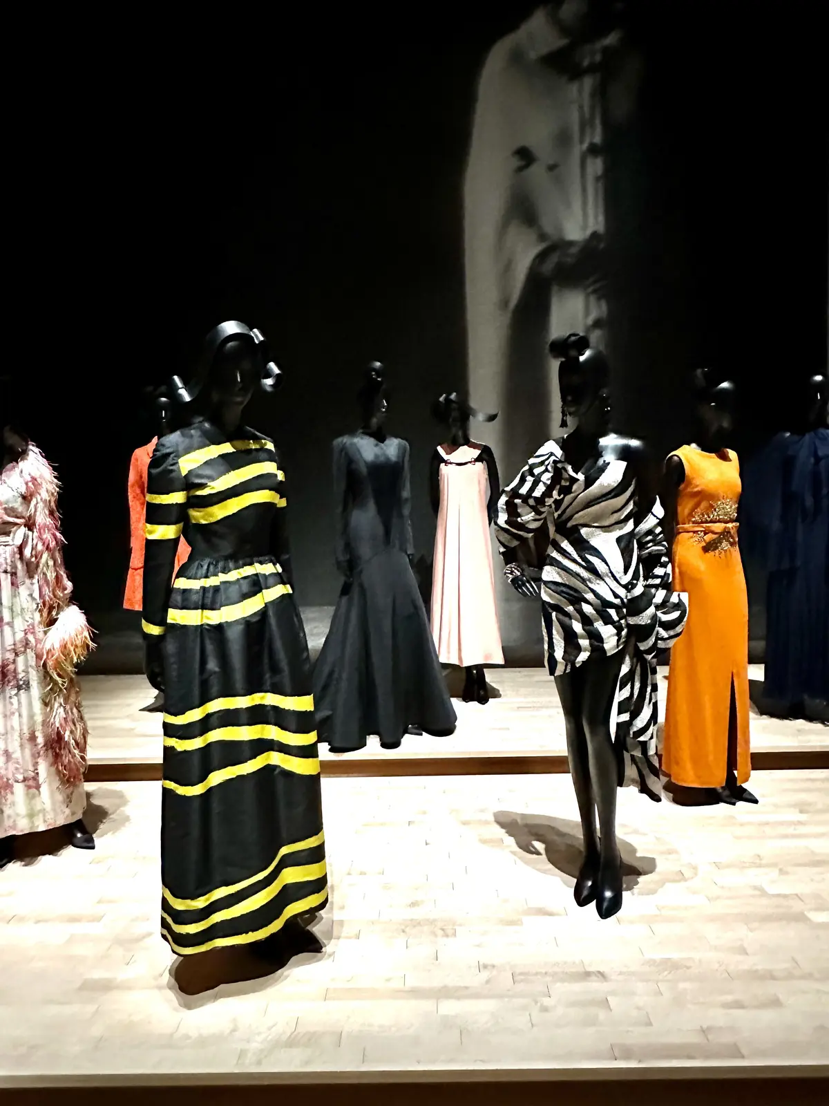 「クリスチャン・ディオール、夢のクチュリエ」マルク・ボアンのデザイン