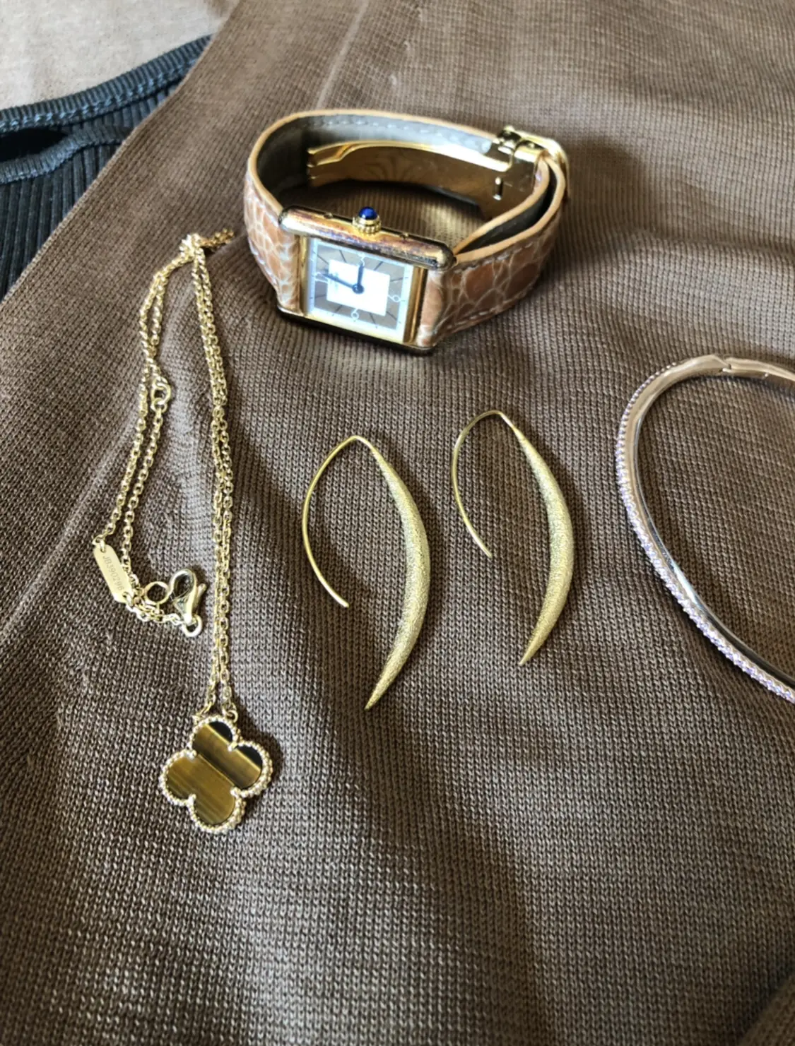 軽やかな暖ブラウンコーデの画像_5