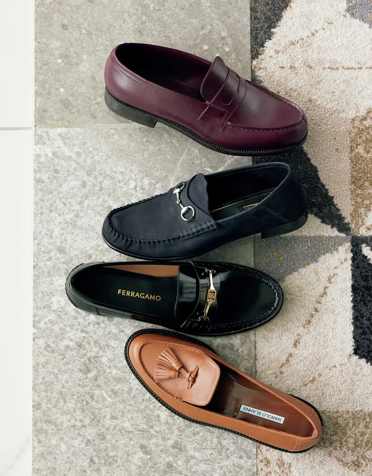 つま先ほっそりの 端正ローファー