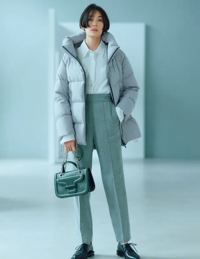 シクラスのパンツコーデのLIZA