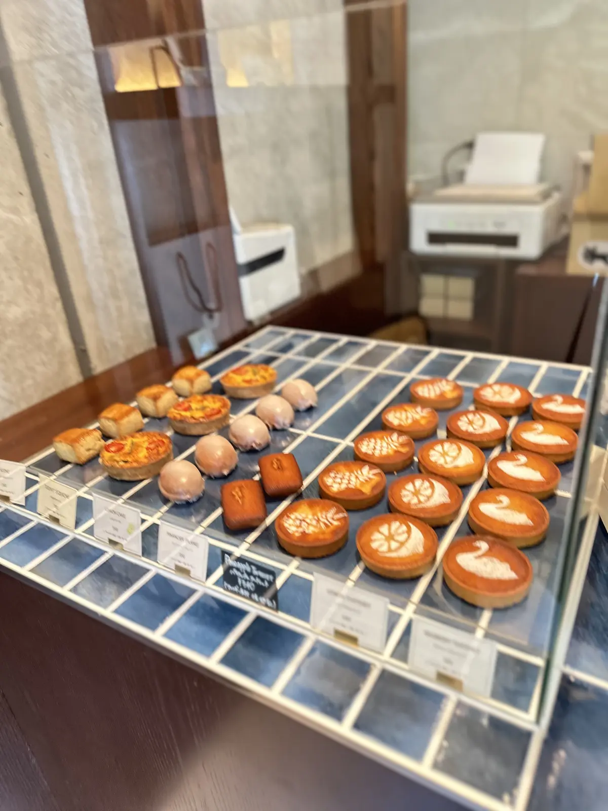 白×青コーデで楽しむ白金高輪 artisの画像_4