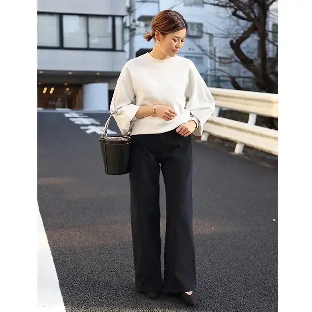 こなれたしゃれ感は、話題の技ありトップスにおまかせ