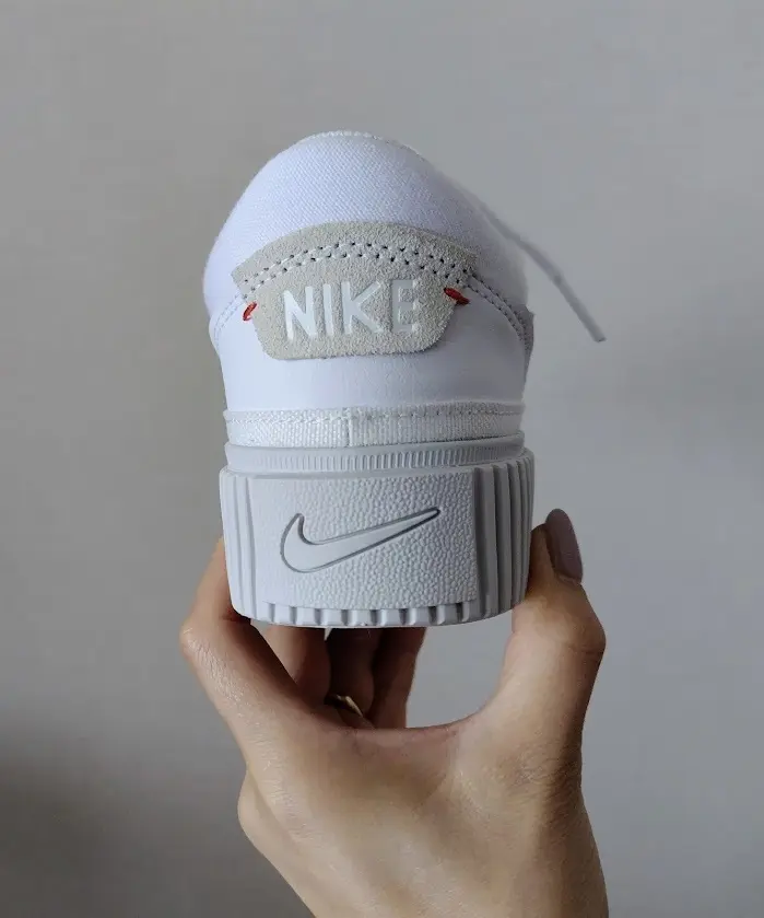 NIKE　コートレガシーリフト