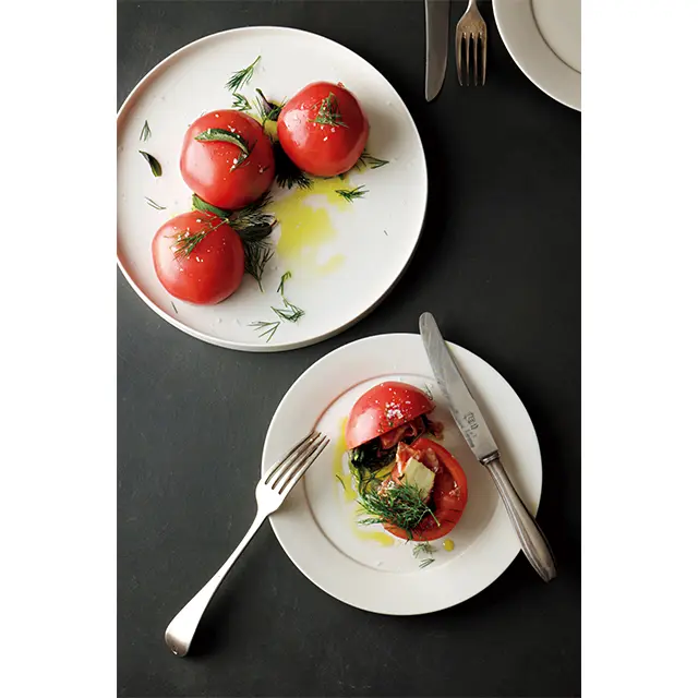 チーズはクリーミーなモッツァレラと、 濃厚なブリーの2種類。