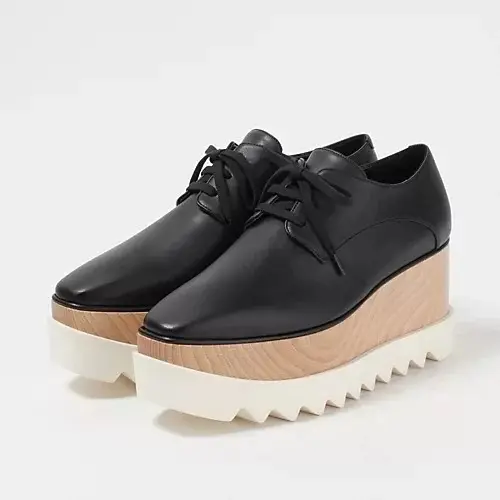 【50代 トレンド靴】大人にふさわしい足の画像_9