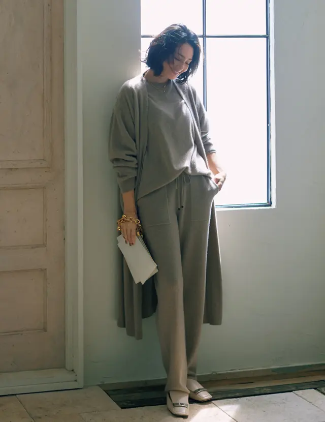 ロングガウン+ニット+ドロストパンツ