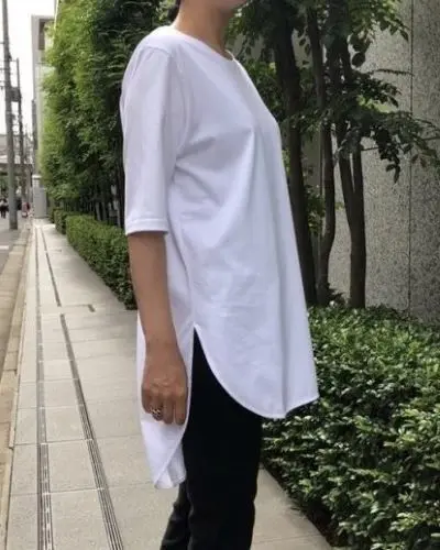 ATON ラウンドヘムTシャツ ￥15,400