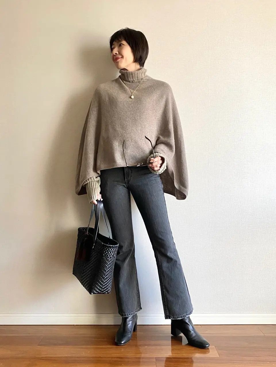 ユニクロポンチョコーデ