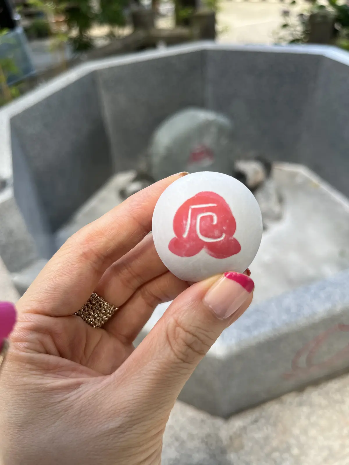 茅の輪くぐりと花手水の画像_9