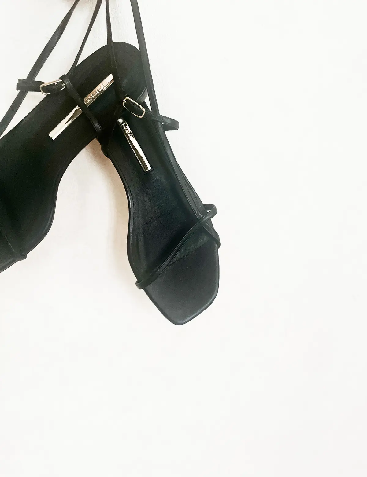 今年の夏はコレ！　BRENTA のサンダの画像_2