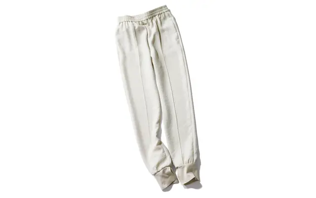 パンツ￥28,600（コキュカ）／ザ ストア バイシー 代官山店