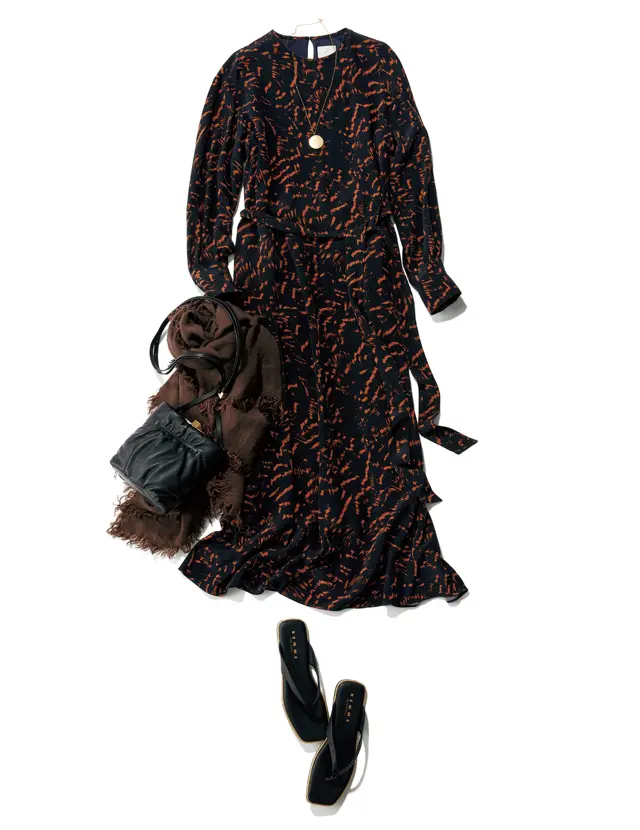 ブラックベースでまとめて全身プリントをシックに攻略