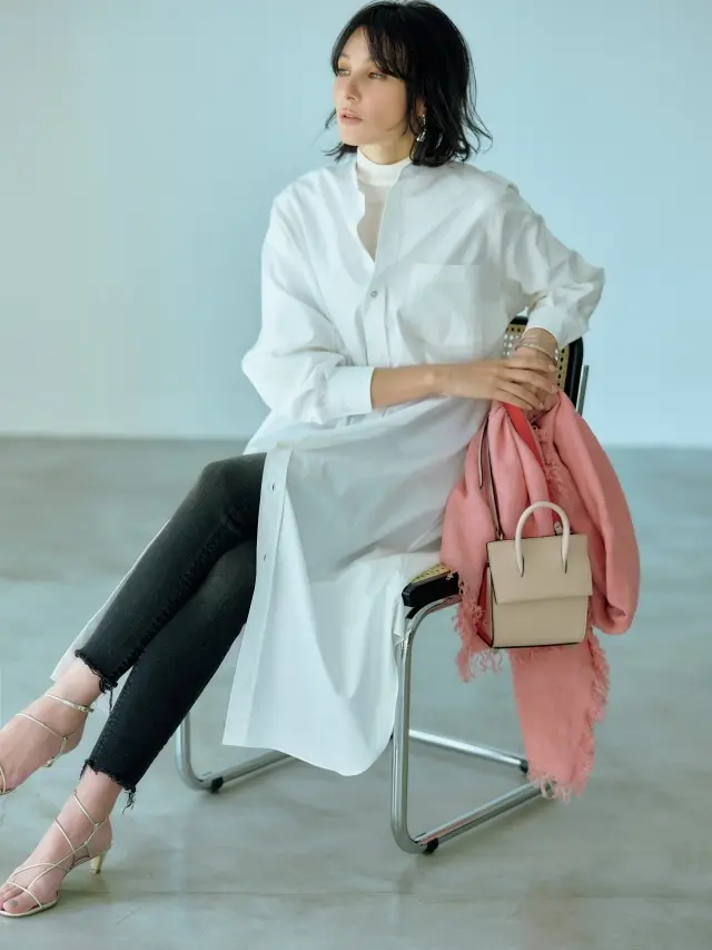 白シャツワンピース着回し2.重ね着で