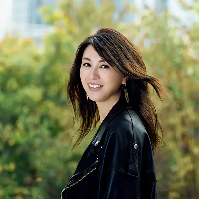 ライダースにピアスを合わせて