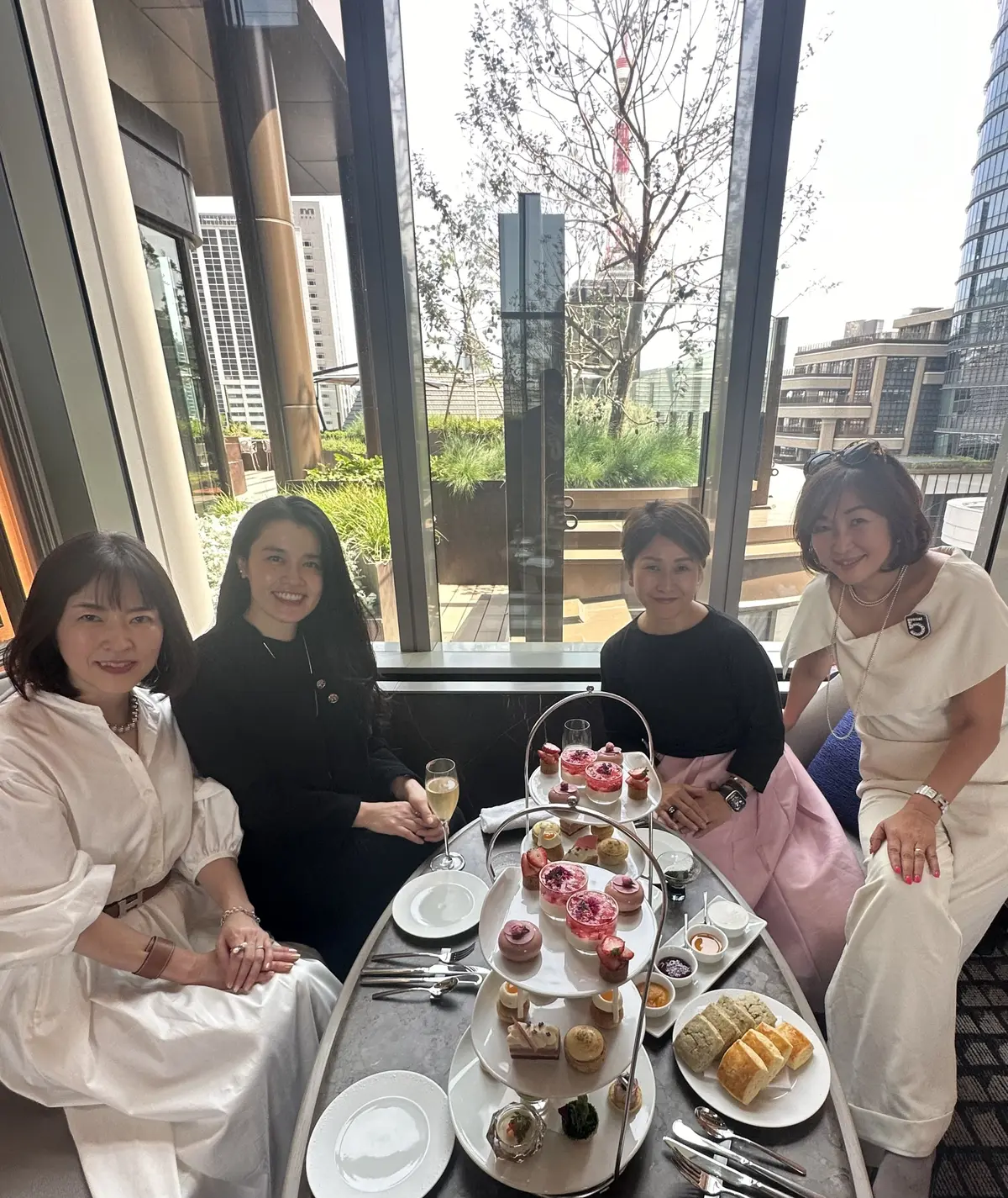 ジャヌ東京アフタヌーンティーで 春を楽しの画像_17