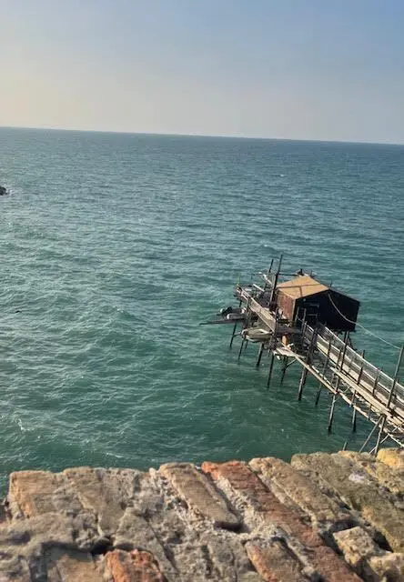 海の上の小屋「トラブッコ(trabucco) 