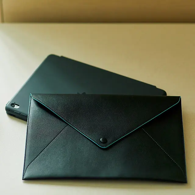 DELVAUX（デルヴォー）