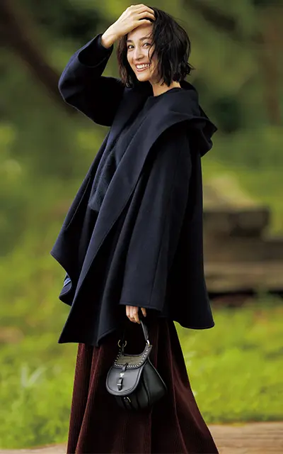 エリンのメルトンマントコートコーデのLIZA