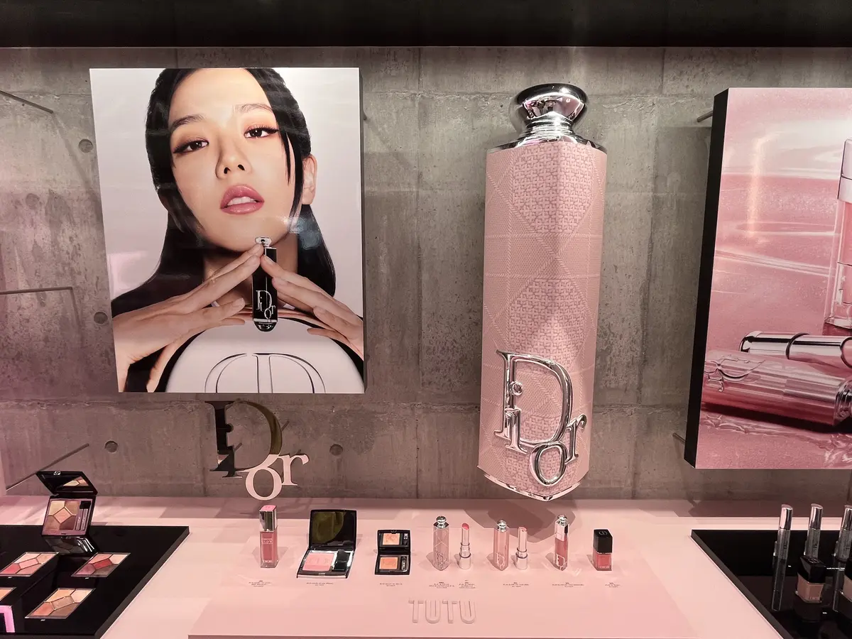 目白の後のお出かけシリーズ、今月は〝六本の画像_6