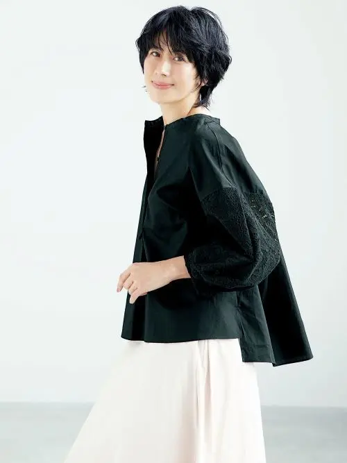 E by eclat 袖レースバンドカラーシャツ ￥20,900