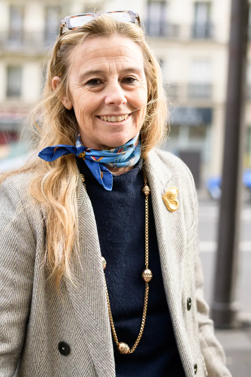 パリスナップ　カルロッタさん（セールスマネージャー）の小物使い