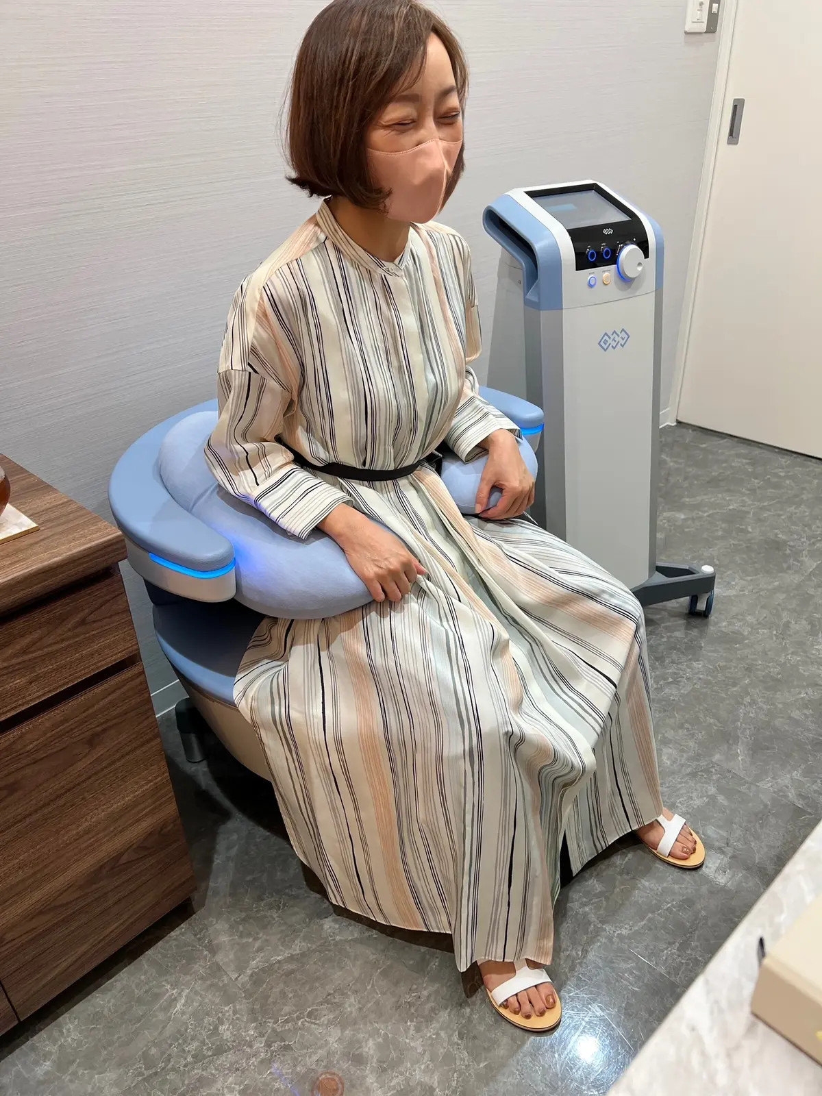 デリケートゾーンの不快感や尿失禁をケアする治療マシーン「エムセラ」