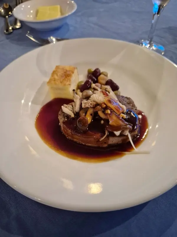 横浜開港記念日クルージング：豪華ディナーの画像_9