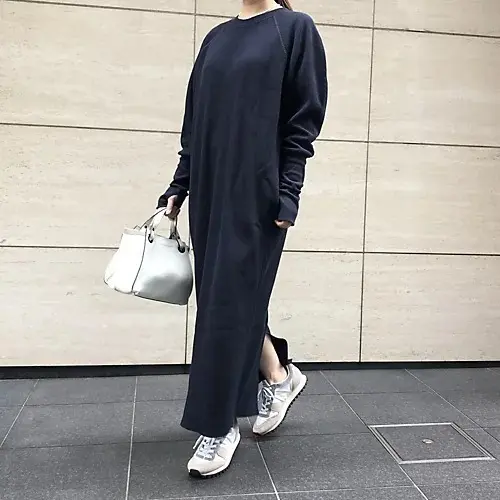 【50代 ファッション】意外。「ネイビーの画像_15