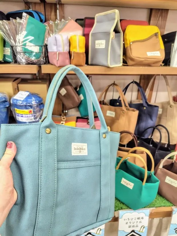 cocaのニットトップスで夏のドライブの画像_3