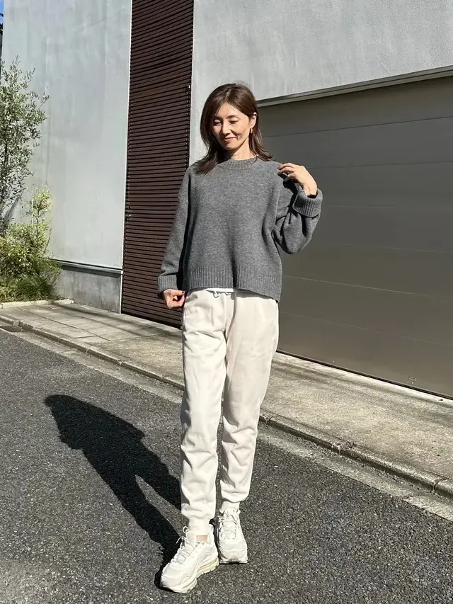 華組　スニーカーコーデ