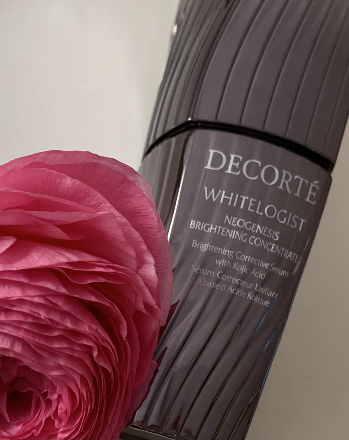 デコルテ ホワイトロジスト ネオジェネシス ブライトニング コンセントレイト