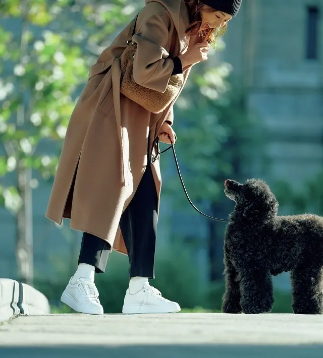 50代きれいめカジュアルが決まる！今、欲しい「こなれたスニーカー」