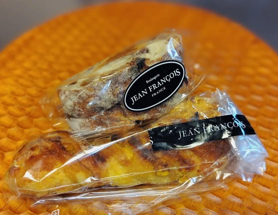 JEAN FRANÇOIS　レーズンバターサンド　焦がし醤油とバターコーンのトリュデュ