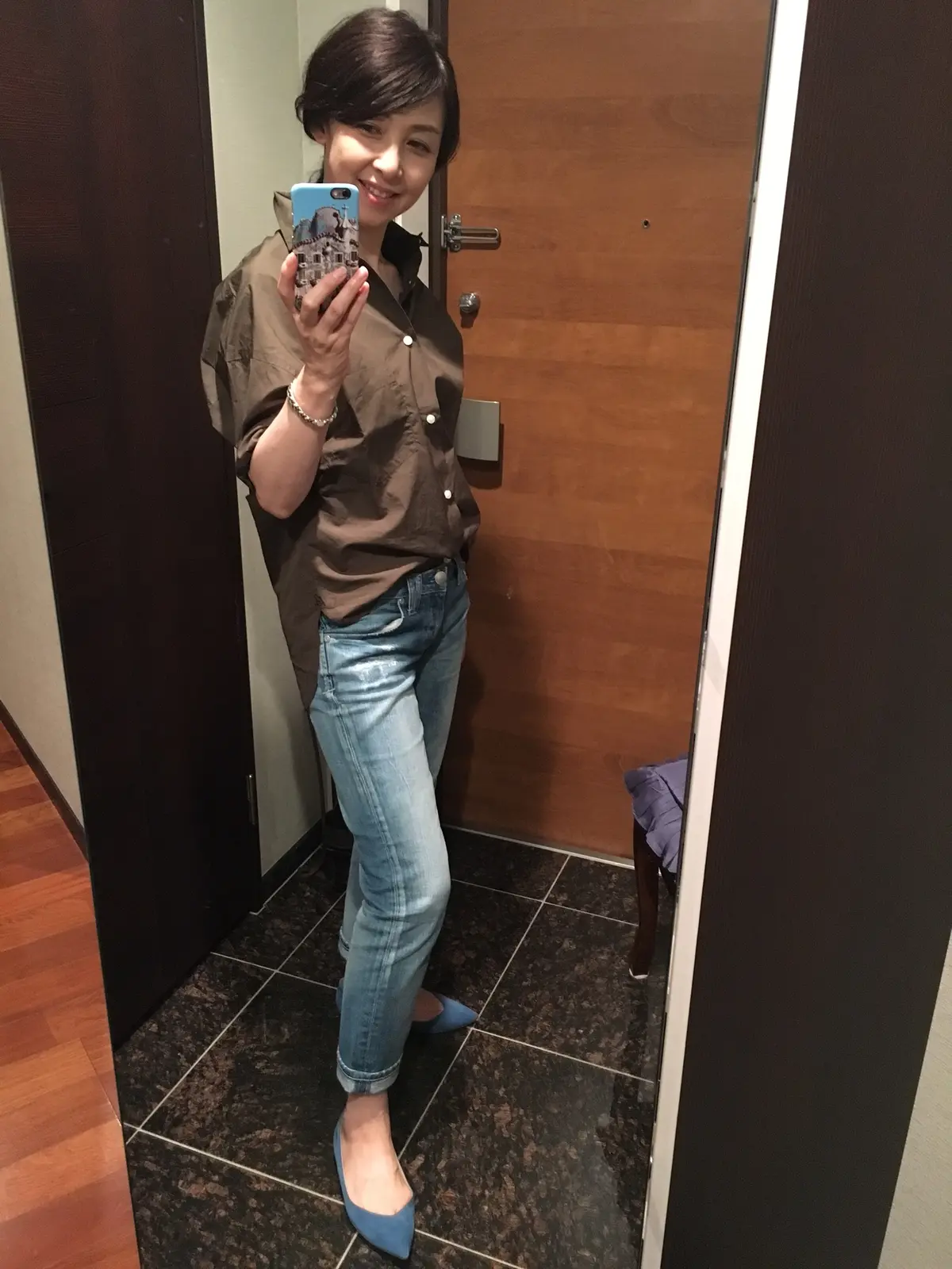 マディソンブルー　カーキシャツの画像_2