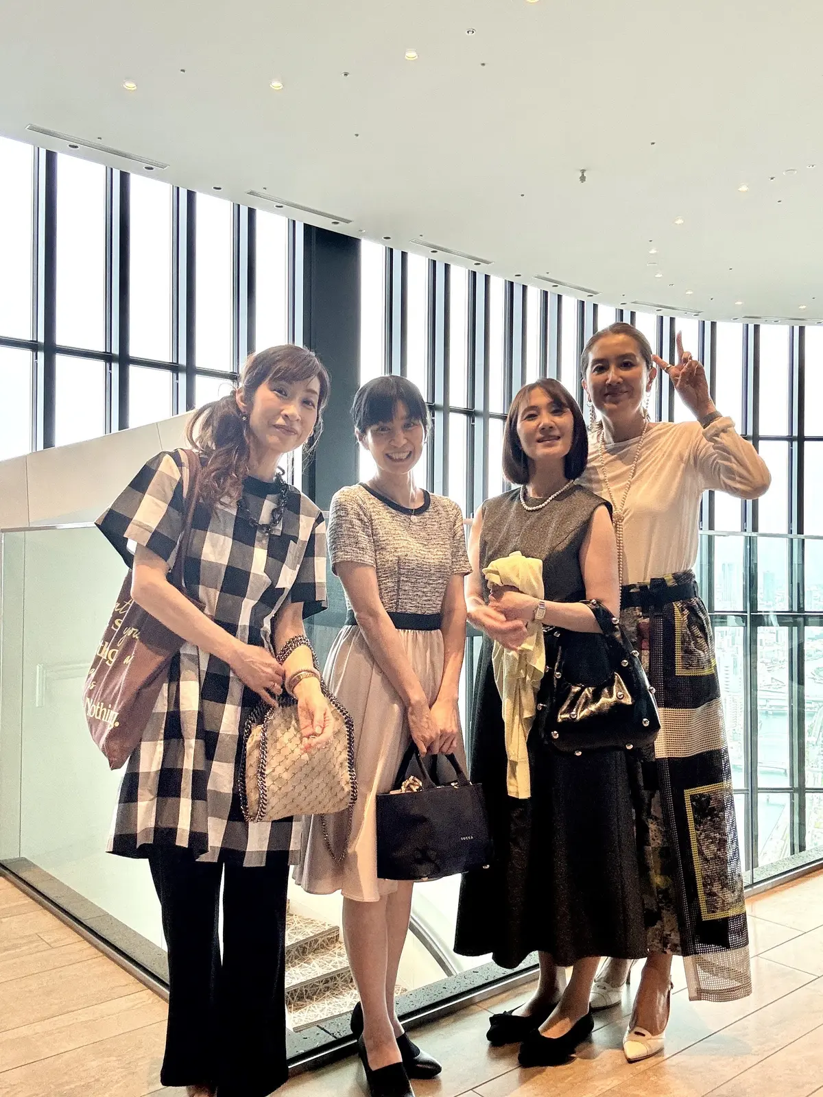 jマダムのホテルでランチコーデの画像_6