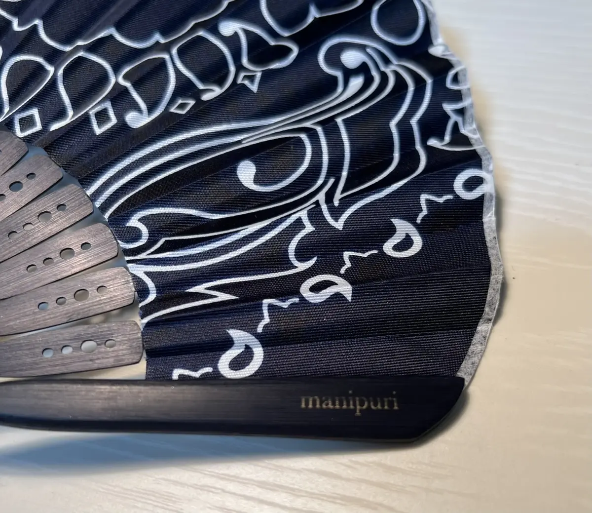 エクラ別注 manipuriの可愛い扇子の画像_2