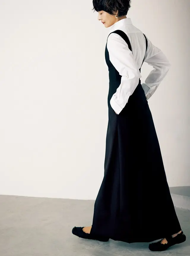 DIORのスカートをはいた富岡佳子さん