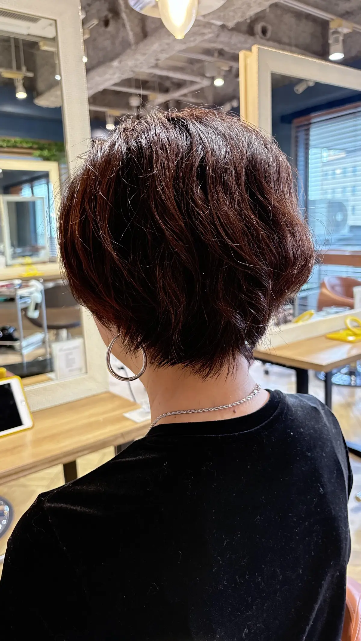 白髪染め　アラフィフ　美容院　うねり　癖を活かす