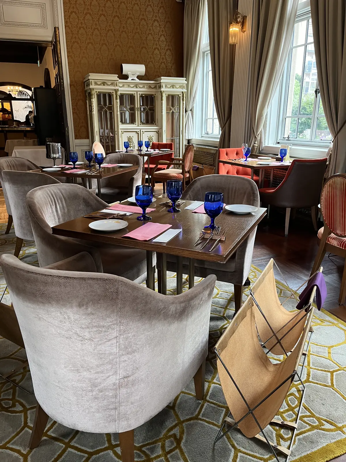 バラとアフタヌーンティーを楽しみにお気にの画像_13